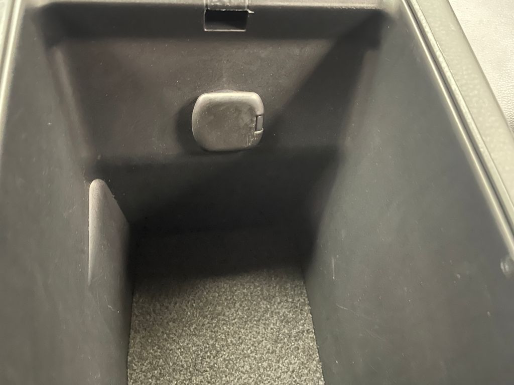 Thumbnail: 2025 Toyota Camry - 30