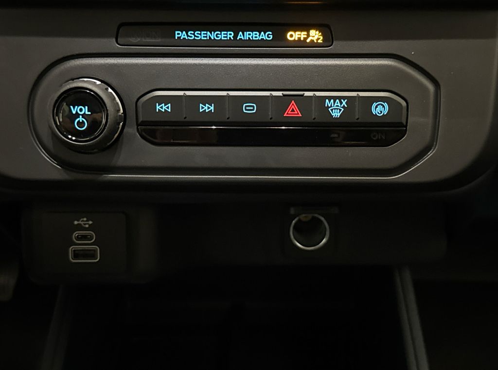 2025 Ford Maverick XL photo 22