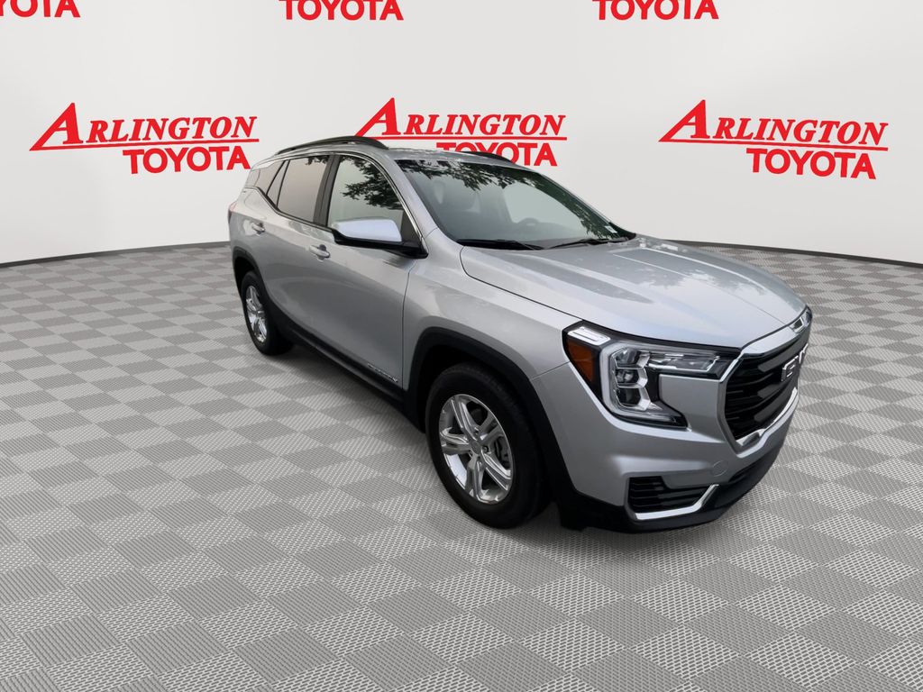 View vehicle photo 2