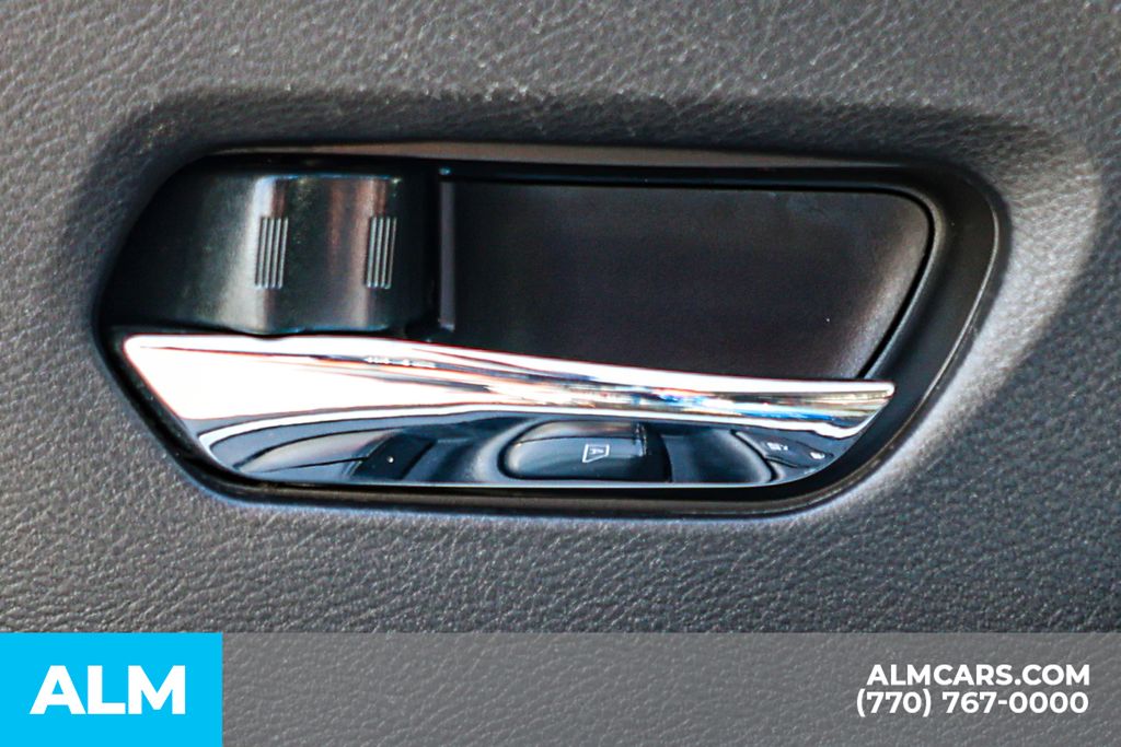 Used 2024 Blue Nissan 1.6 SR image 45