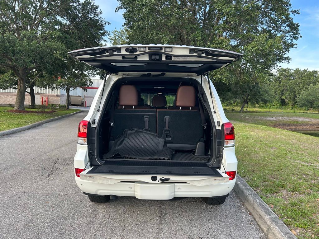 Thumbnail: 2019 Toyota Land Cruiser - 11