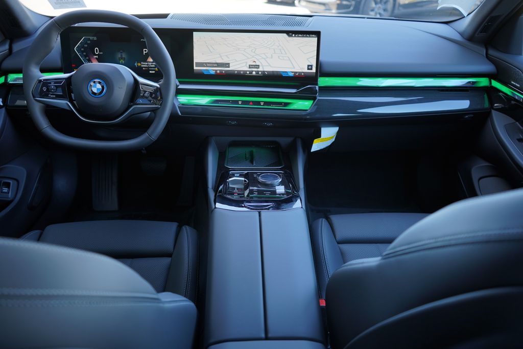 2025 BMW i5 eDrive40 14