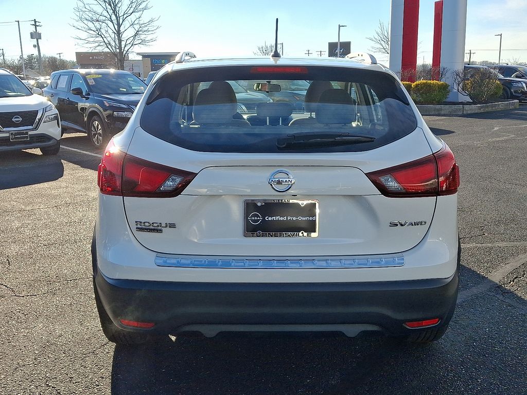 Thumbnail: 2018 Nissan Rogue Sport - 5