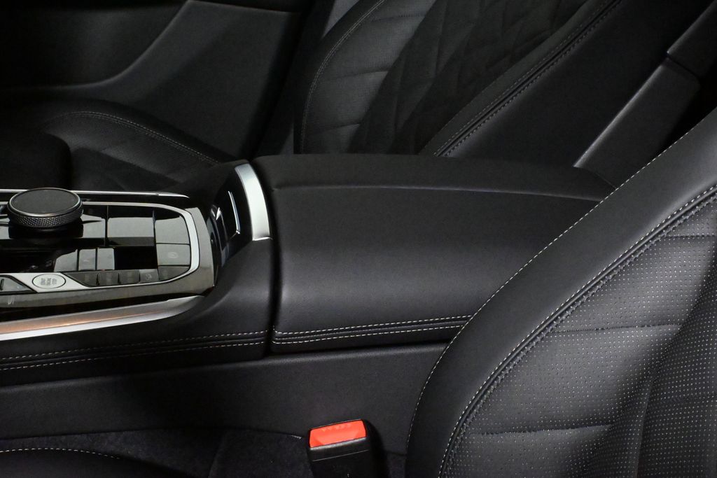 Thumbnail: 2026 BMW X5 - 26