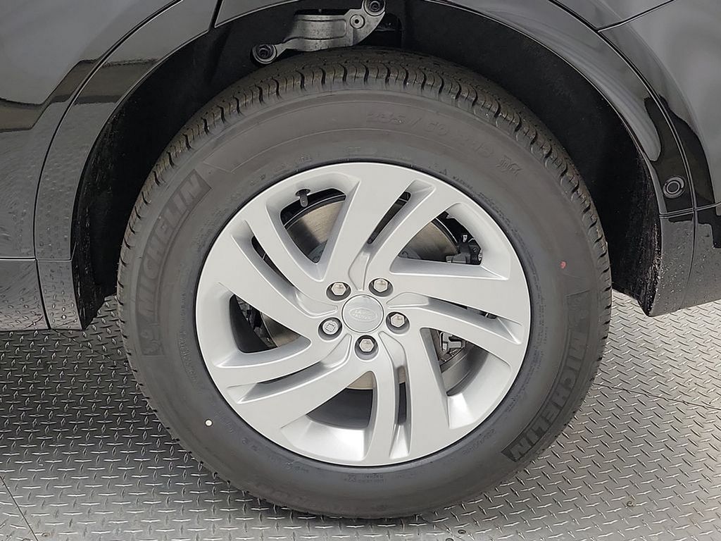2024 Land Rover Discovery Sport S 5