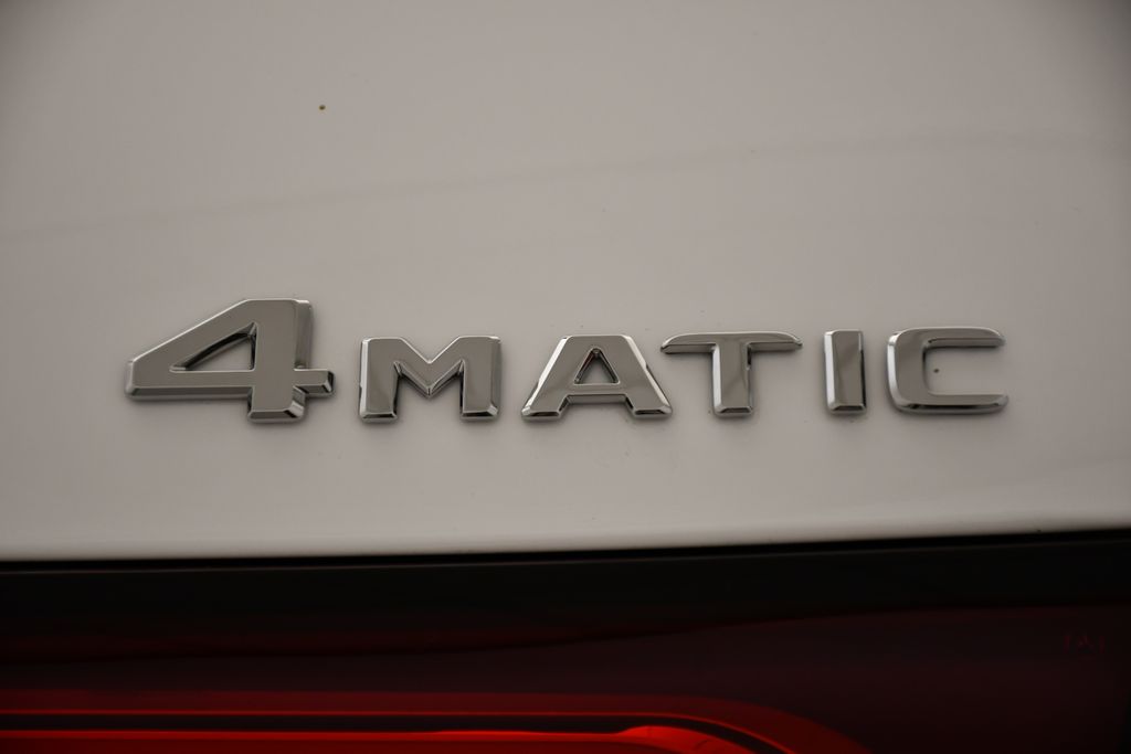 Thumbnail: 2026 Mercedes-Benz GLC - 10