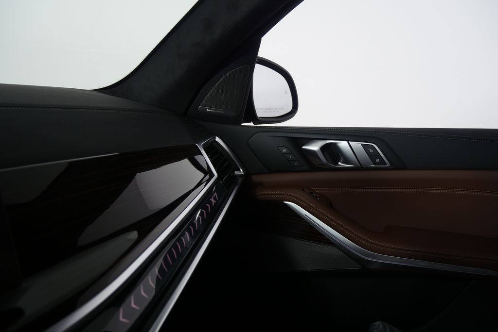 2026 BMW X7 xDrive40i 26