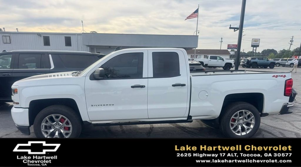 Summit White 2019 Chevrolet Silverado 1500 Custom Double Cab 4WD Pickup Truck Four-Wheel Drive 6-Speed Automatic Overdrive