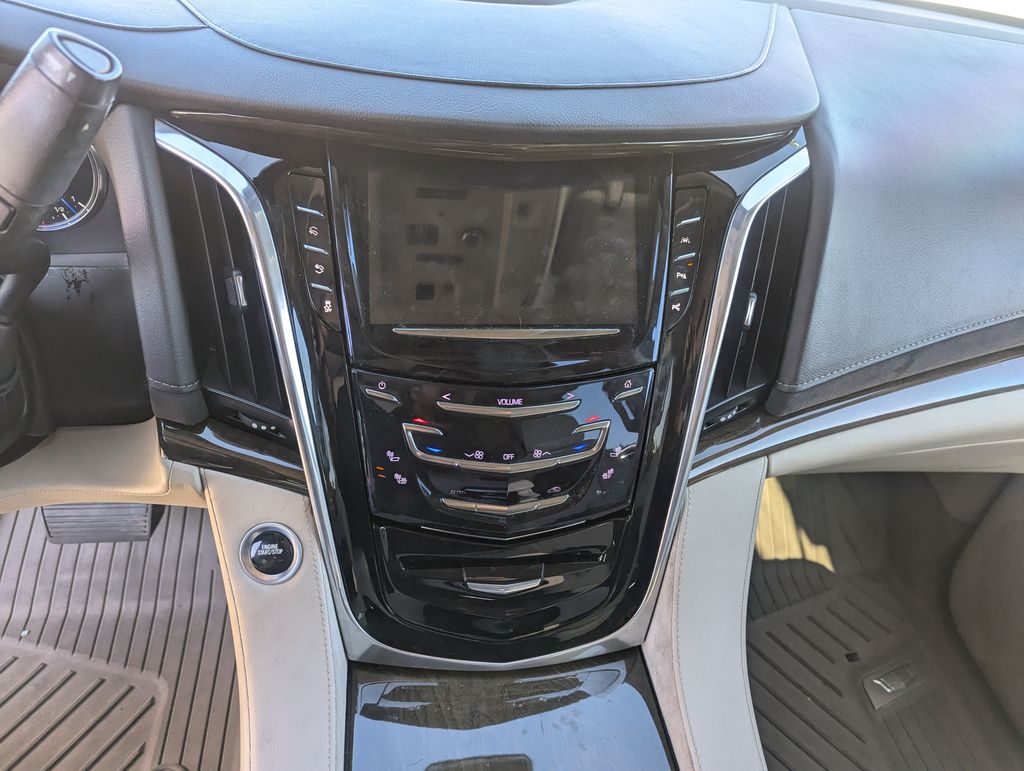 2020 Cadillac Escalade ESV Luxury 13