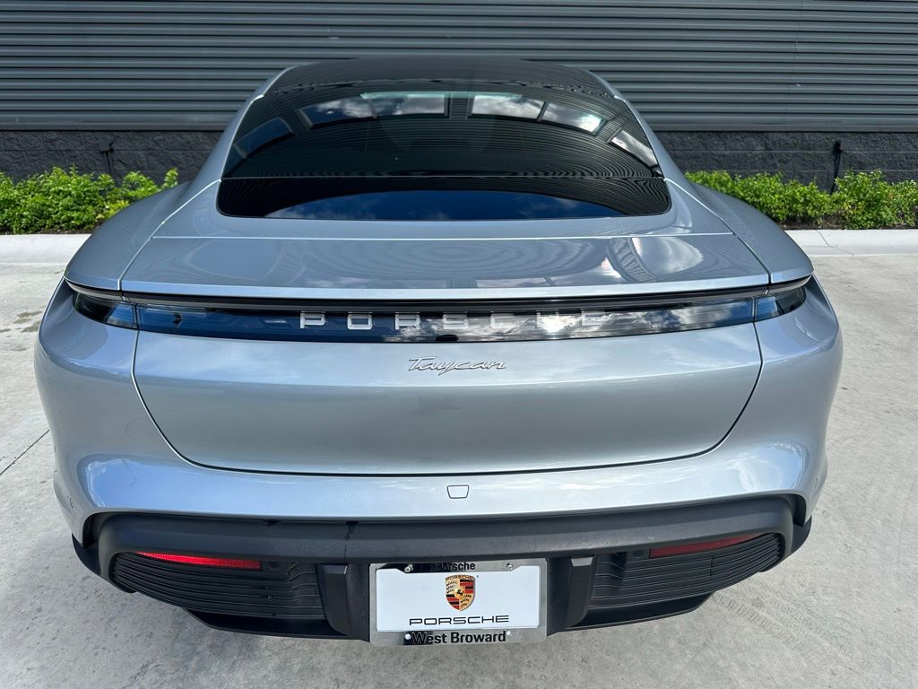 2021 Porsche Taycan  7