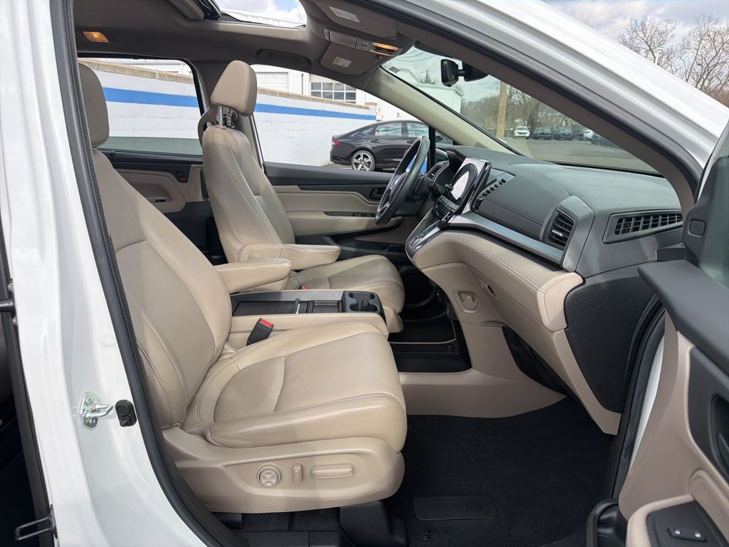 Thumbnail: 2023 Honda Odyssey - 26