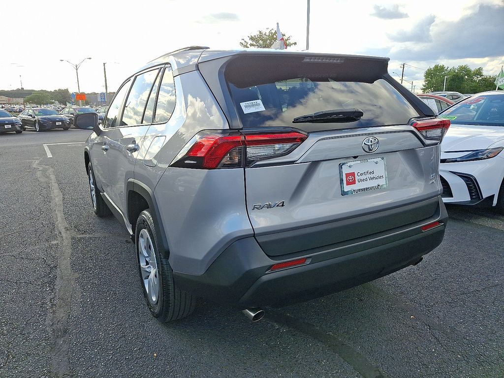 Thumbnail: 2020 Toyota RAV4 - 4