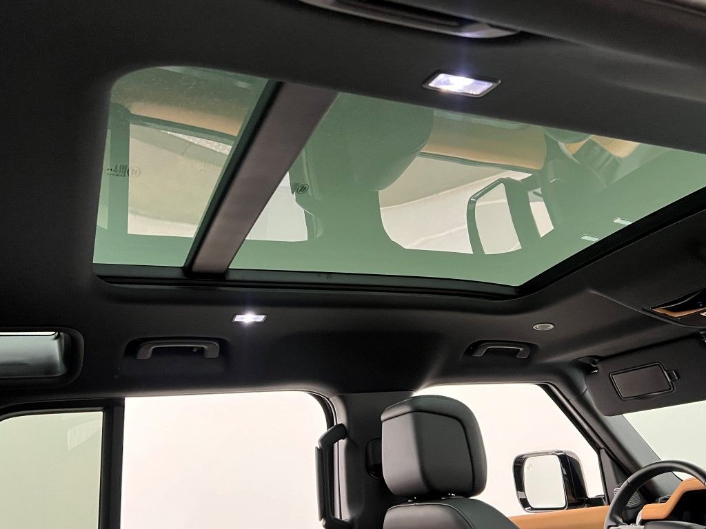 Thumbnail: 2024 Land Rover Defender - 13