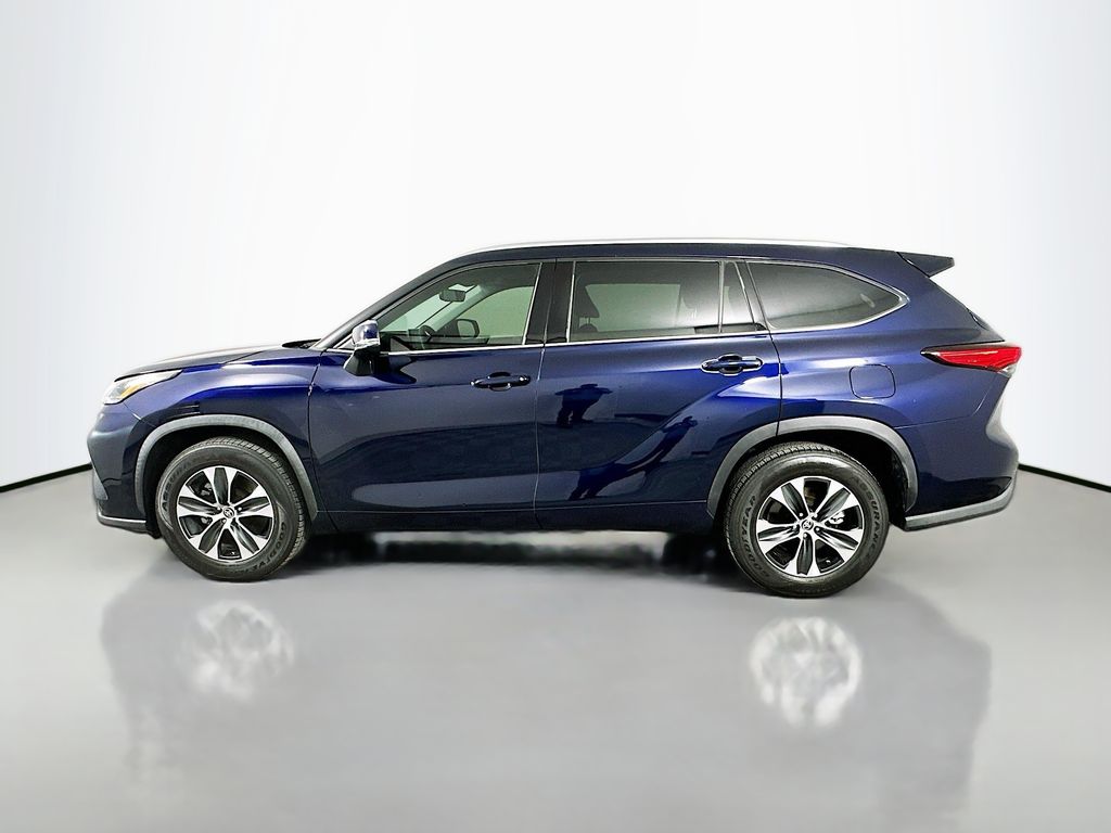 Thumbnail: 2020 Toyota Highlander - 8