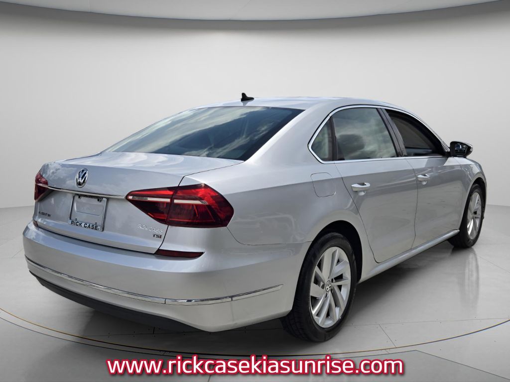 2018 Volkswagen Passat - $11,990
