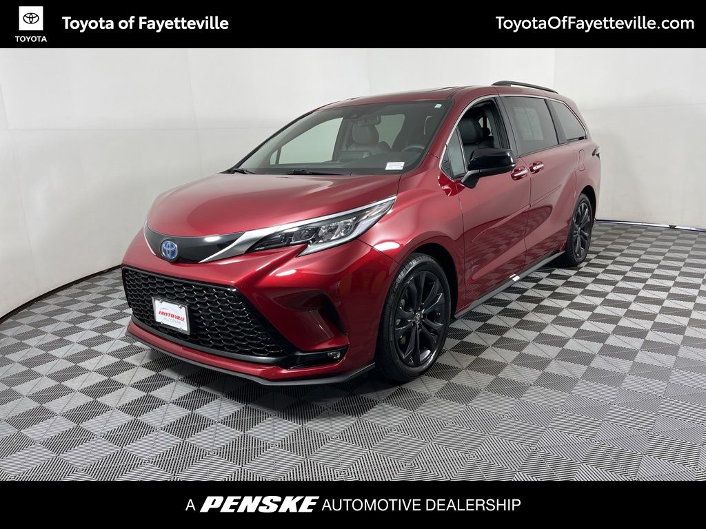 2023 Toyota Sienna XSE -
                Fayetteville, AR