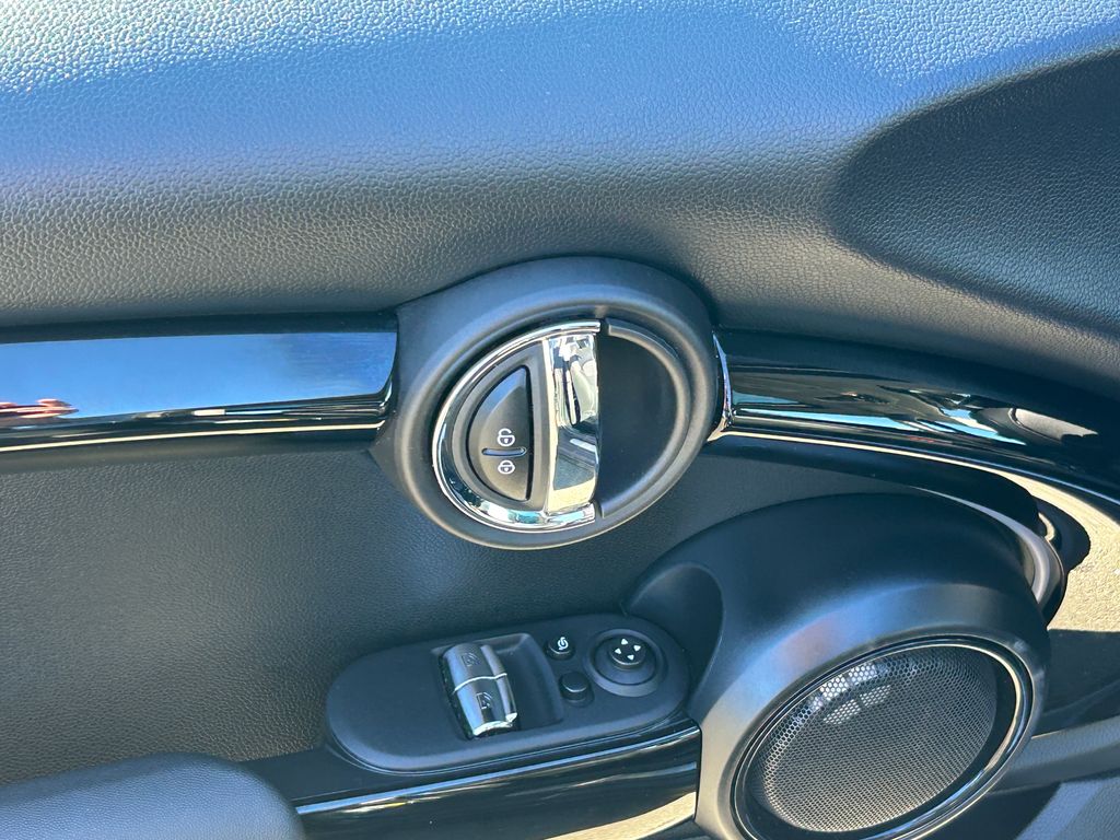 Thumbnail: 2024 MINI Cooper - 12