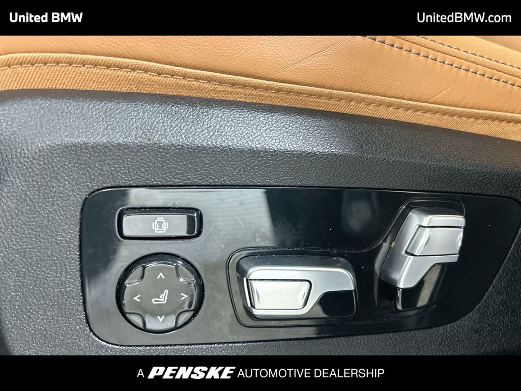Thumbnail: 2023 BMW X7 - 12