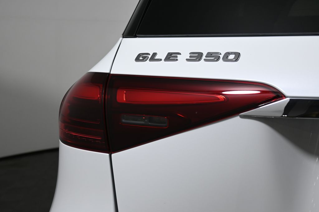 Thumbnail: 2026 Mercedes-Benz GLE - 12