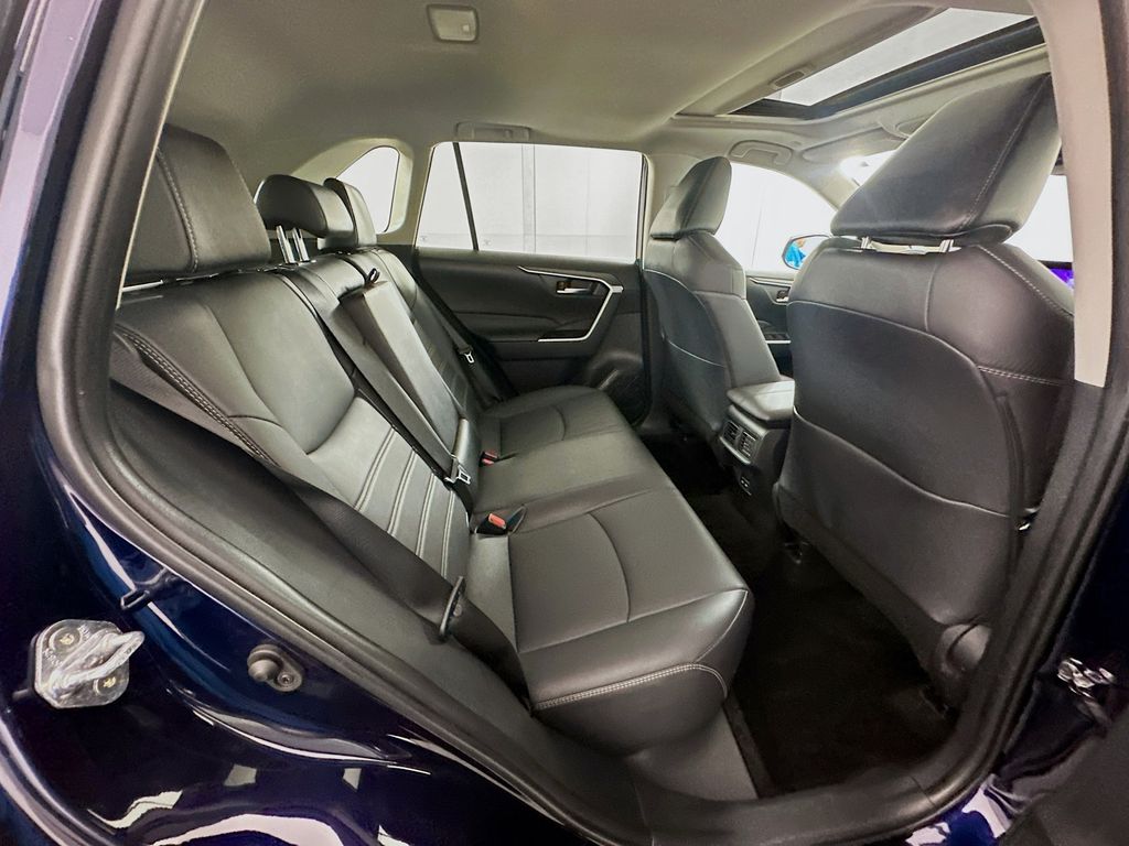 Thumbnail: 2025 Toyota RAV4 - 28