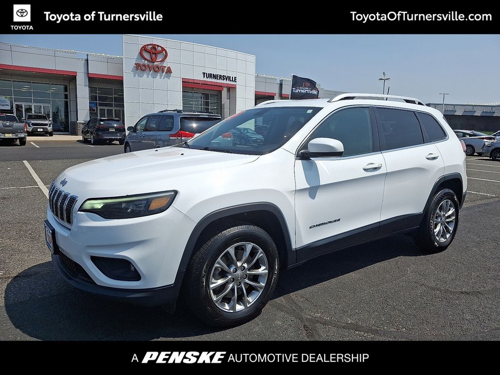 2019 Jeep Cherokee Latitude Hero Image