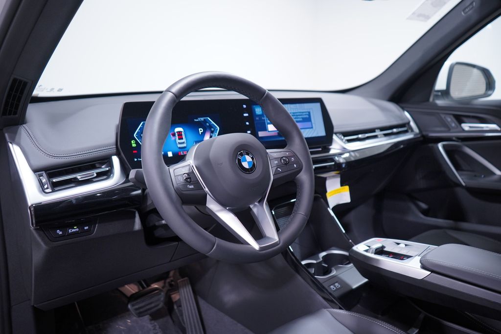 2025 BMW X1 xDrive28i 6