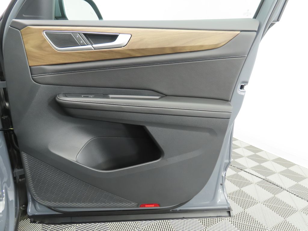 Thumbnail: 2026 Volkswagen Atlas - 25