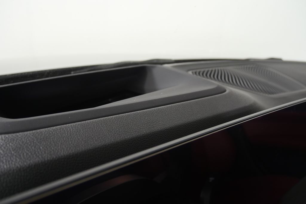 Thumbnail: 2025 BMW i4 - 17