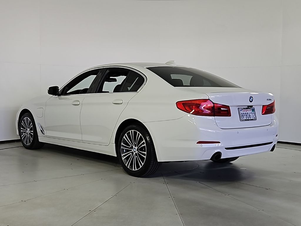 Thumbnail: 2020 BMW 5 Series - 10