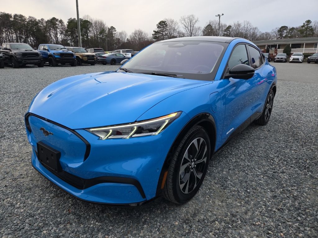 2023 Ford Mustang Mach-E Premium's photo