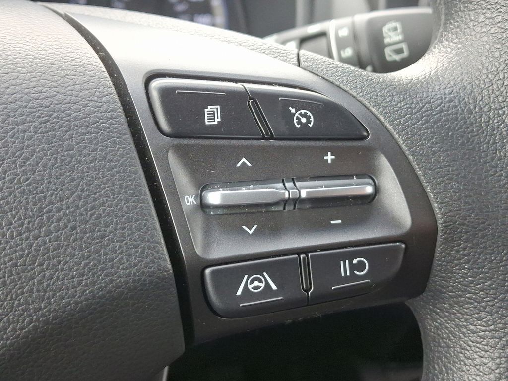2022 Hyundai Kona SEL 22