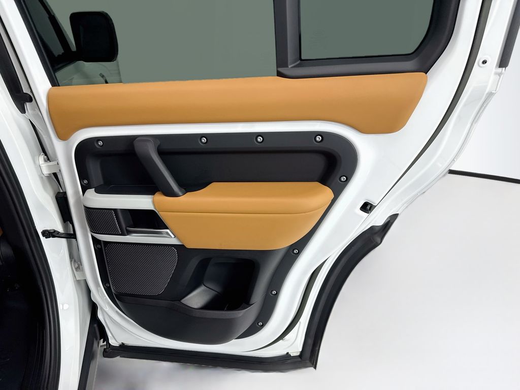 Thumbnail: 2023 Land Rover Defender - 26