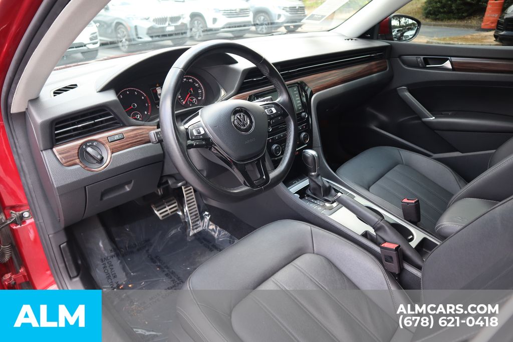 Used 2020 Red Volkswagen 2.0T SEL image 10