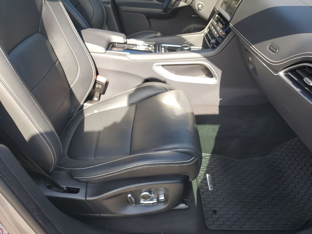 Used Car 2020 Jaguar F-pace  25t Checkered Flag For Sale Under $25,000 In Austin, Texas