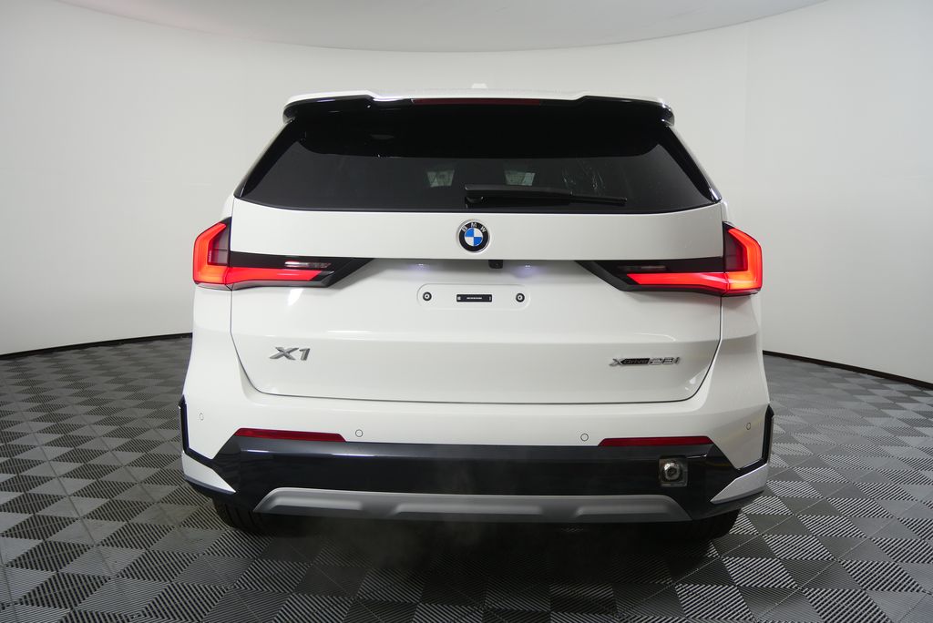 Thumbnail: 2026 BMW X1 - 4