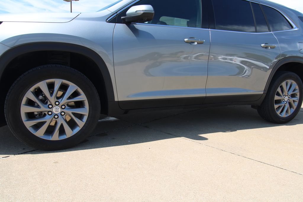Used 2025 Buick Enclave SUV
