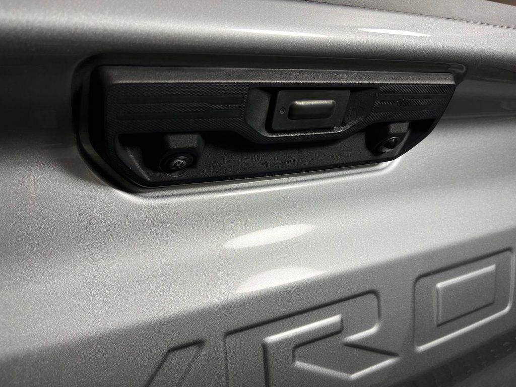 Thumbnail: 2026 Chevrolet Silverado 1500 - 22