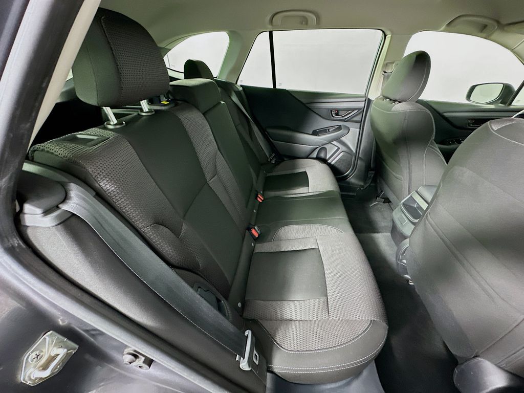2020 Subaru Outback 2.5i 26