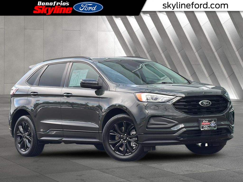 2022 Ford Edge SE AWD