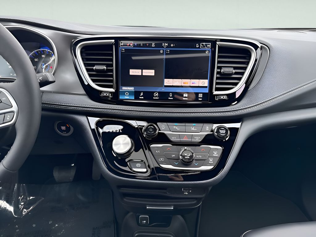 2026 Chrysler Pacifica