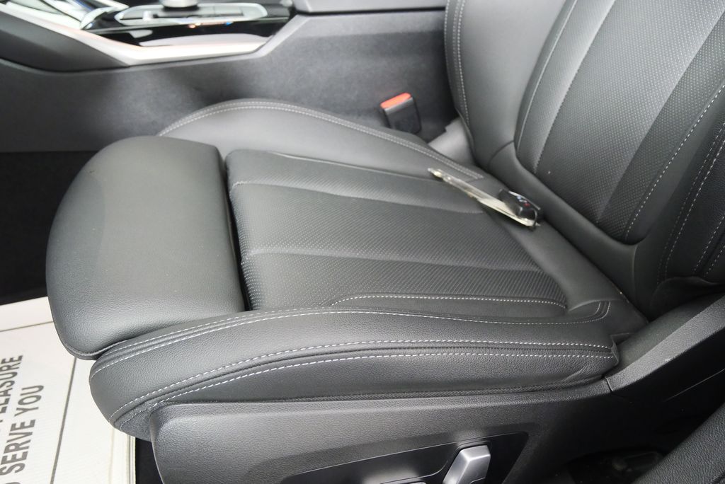 2023 BMW i4 eDrive40 9