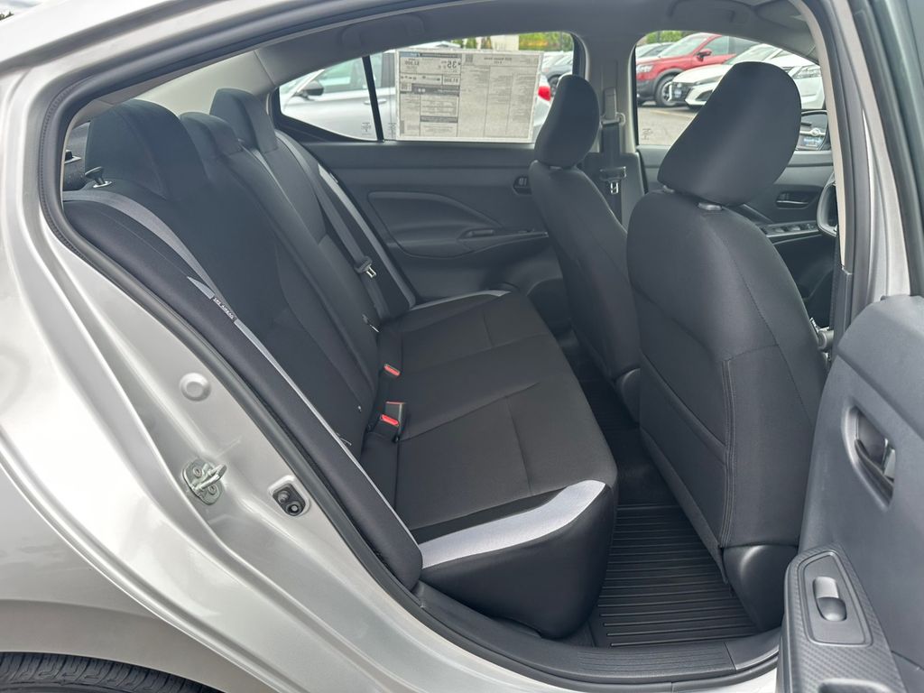 2025 Nissan Versa 1.6 S