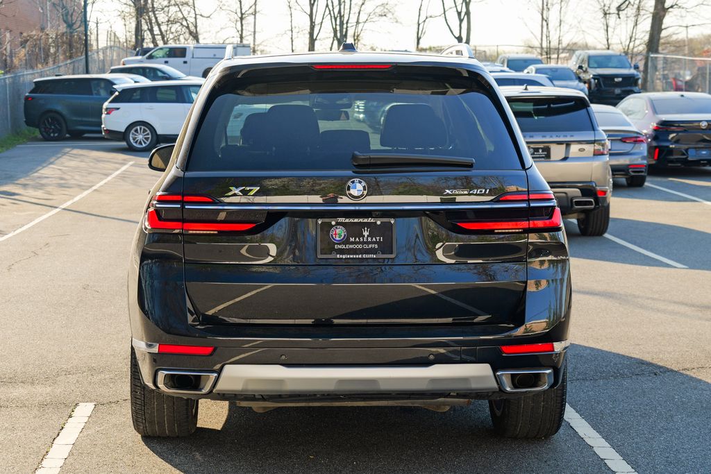 View vehicle photo 6