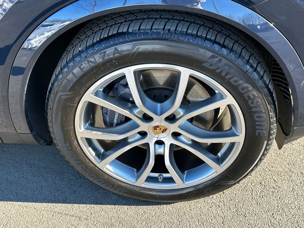 used 2024 Porsche Cayenne Coupe car, priced at $79,999