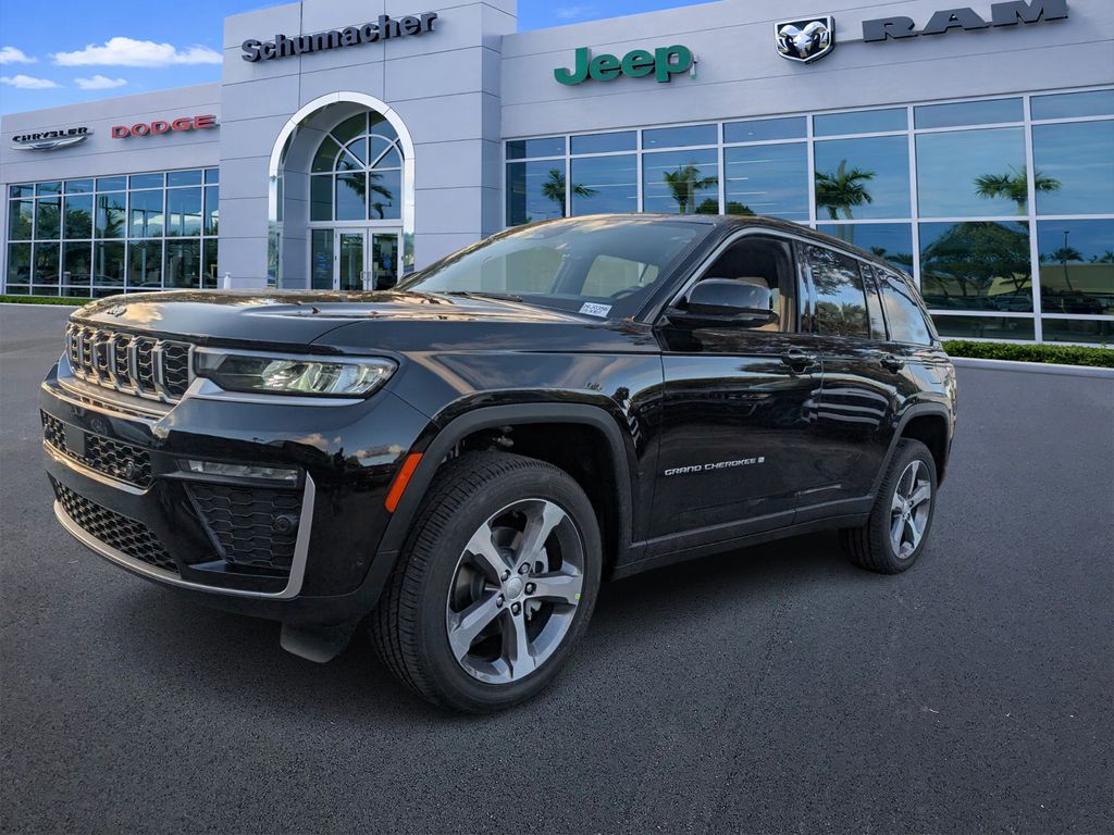 new 2026 Jeep Grand Cherokee car, priced at $48,650