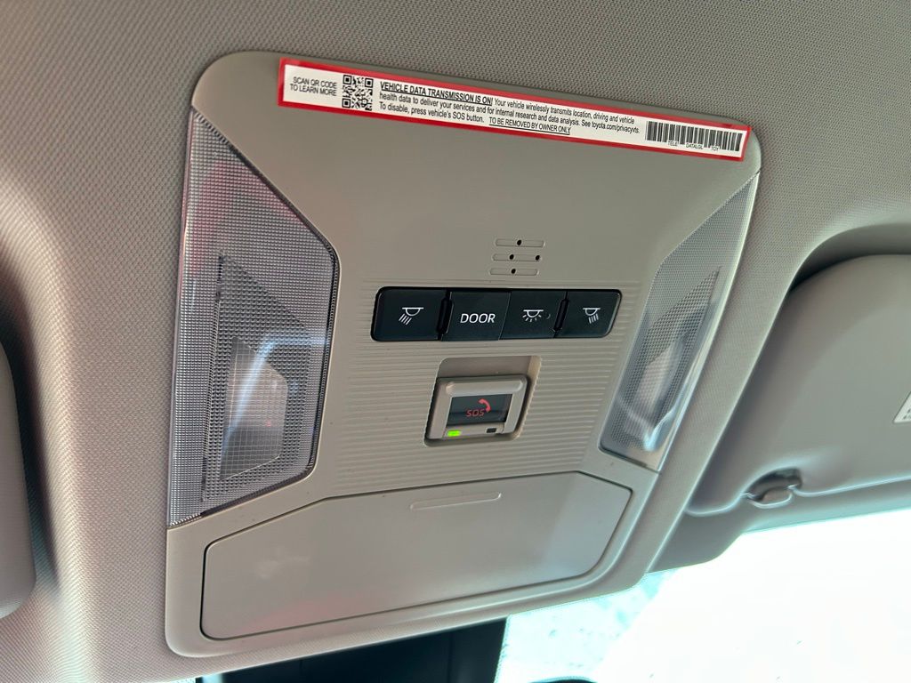 Thumbnail: 2025 Toyota RAV4 - 27