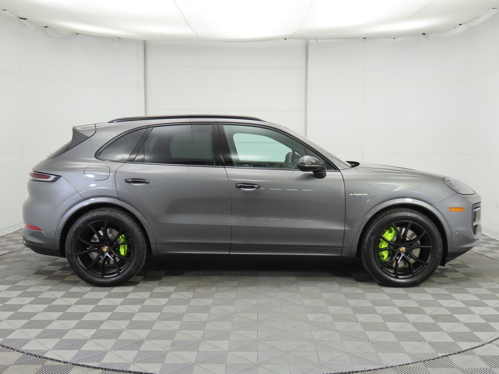Thumbnail: 2025 Porsche Cayenne - 8