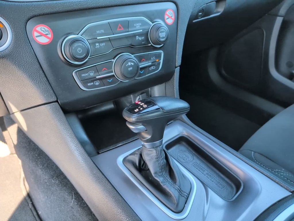 Used 2023 Silver Dodge SXT image 15