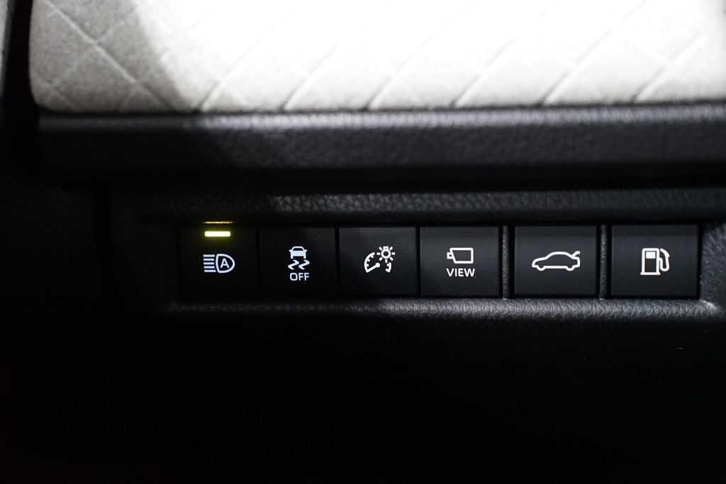 Thumbnail: 2026 Toyota Camry - 25