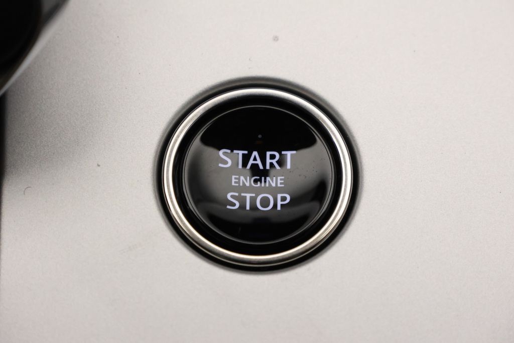 Thumbnail: 2026 Land Rover Range Rover - 25